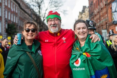 220225 - Wales v Ireland - Guinness Six Nations - Wales and Ireland fans mix in the street prior to the game