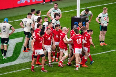 220225 - Wales v Ireland - Guinness Six Nations - Wales celebrate after Jac Morgan scores their first try