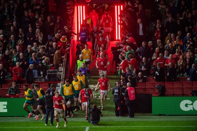 220225 - Wales v Ireland - Guinness Six Nations - Wales team run out