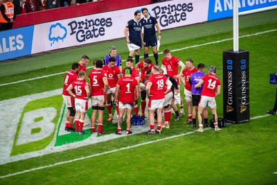 220225 - Wales v Ireland - Guinness Six Nations - Wales huddle