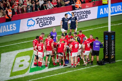 220225 - Wales v Ireland - Guinness Six Nations - Wales huddle