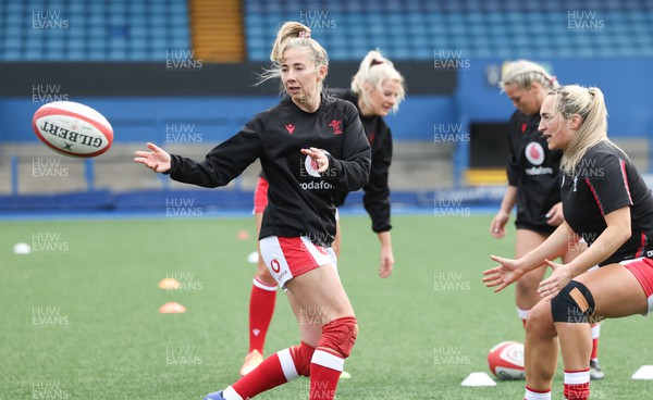 250323 - Wales v Ireland, TikToc Women’s 6 Nations - Elinor Snowsill of Wales during warmup ahead of the match