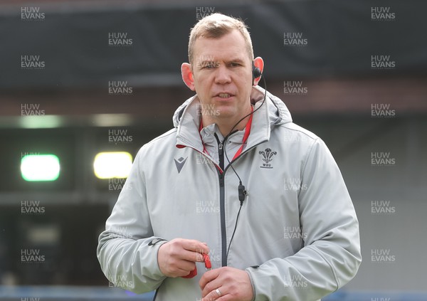 250323 - Wales v Ireland, TikToc Women’s 6 Nations - Wales head coach Ioan Cunningham during warmup ahead of the match