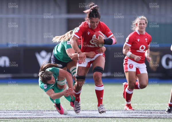 250323 - Wales v Ireland, TikToc Women’s 6 Nations - Georgia Evans of Wales breaks away