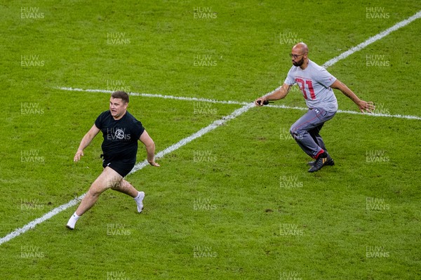 310819 - Wales v Ireland, Under Armour Summer Series - RWC Warmup - Pitch invader 