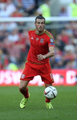 060915 - Wales v Israel, UEFA European Championship 2016 Qualifying match - Gareth Bale of Wales looks to play the ball forward