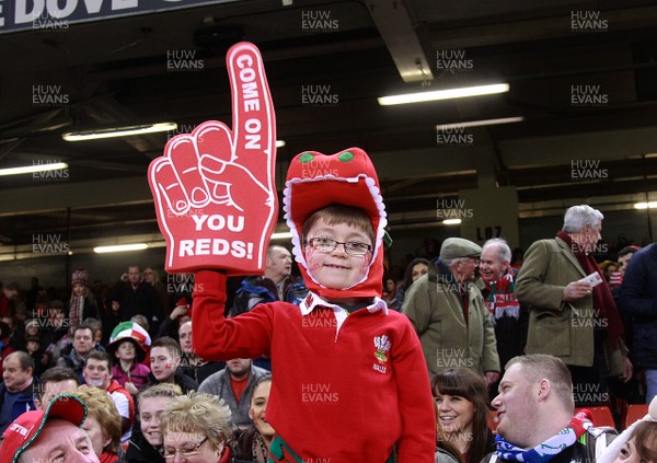 010214 Wales v Italy - RBS 6 Nations -Wales fans enjoy the build up