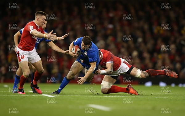 010220 - Wales v Italy - Guinness 6 Nations - Luca Morisi of Italy is tackled by Alun Wyn Jones of Wales