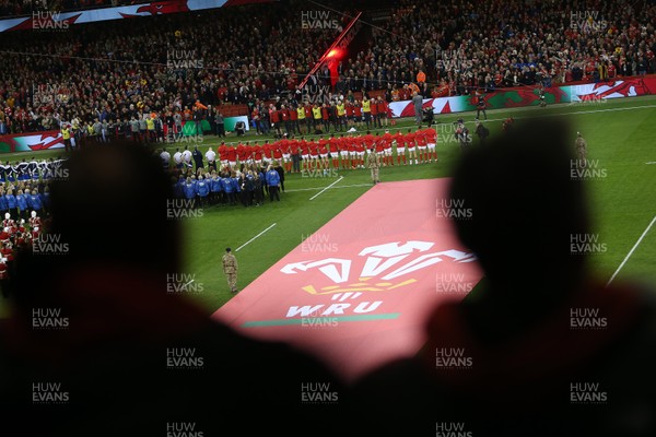 010220 - Wales v Italy - Guinness 6 Nations - The Wales team sing the anthem