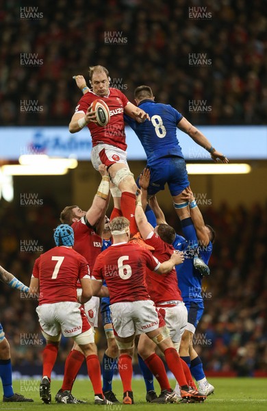 010220 - Wales v Italy, Guinness Six Nations -   Alun Wyn Jones of Wales wins line out ball from Abraham Steyn of Italy