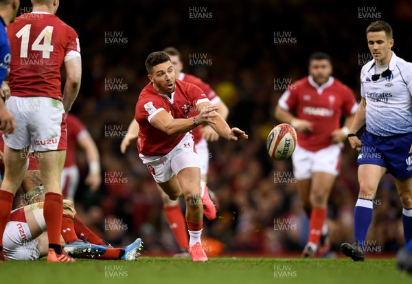 010220 - Wales v Italy - Guinness Six Nations - Rhys Webb of Wales 