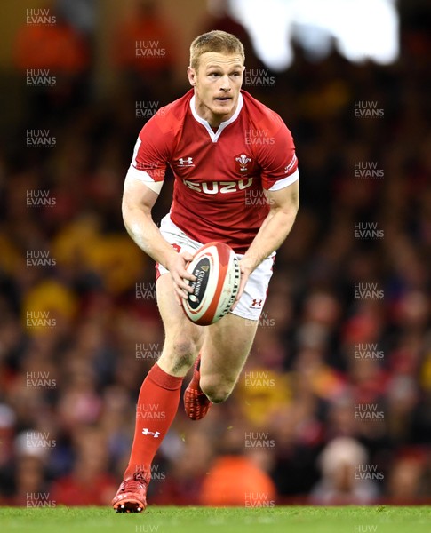 010220 - Wales v Italy - Guinness Six Nations - Johnny McNicholl of Wales
