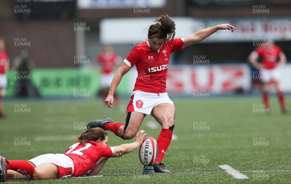 020220 - Wales v Italy, 2020 Women's Six Nations -  Robyn Wilkins of Wales takes conversion 