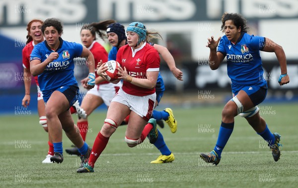 020220 - Wales v Italy, 2020 Women's Six Nations -  Gwen Crabb of Wales charges forward