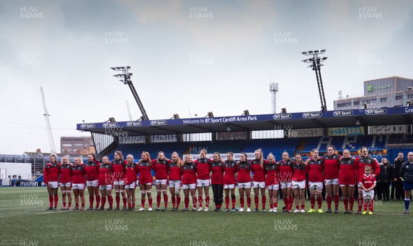 020220 - Wales v Italy, 2020 Women's Six Nations - The guard of honour line up for the anthems at the start of the match