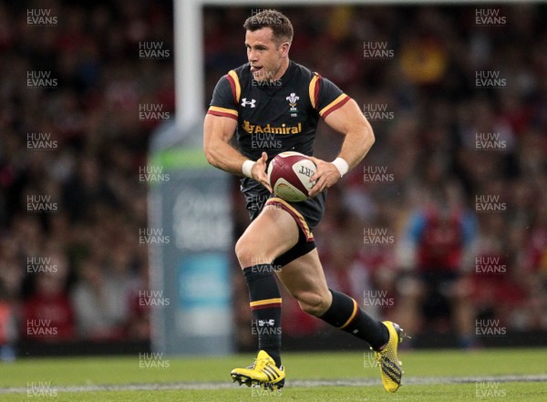 050915 - Wales v Italy - Dove Men Test - Gareth Davies of Wales