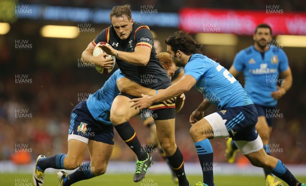 050915 - Wales v Italy, 2015 Dove Men Test - Cory Allen of Wales is tackled by Gonzalo Garcia of Italy and Luke McLean of Italy