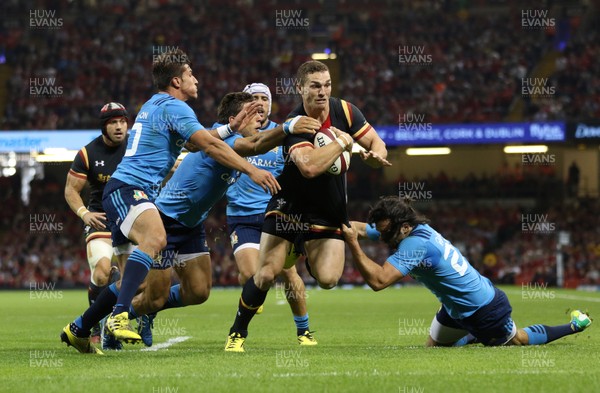 050915 - Wales v Italy, 2015 Dove Men Test - George North of Wales is swamped by the Italian defence just short of the line