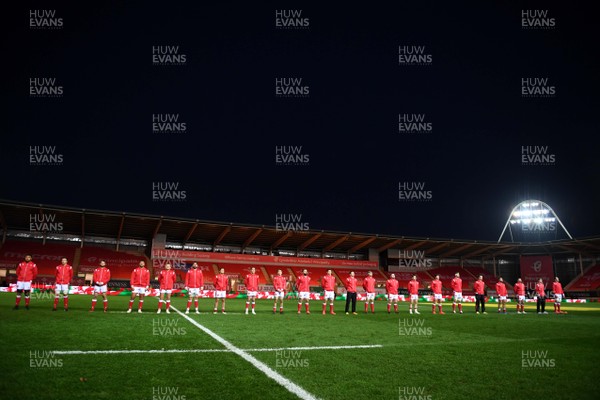 051220 - Wales v Italy - Autumn Nations Cup - Wales players during the anthems