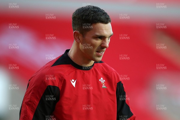 051220 - Wales v Italy - Autumn Nations Cup 2020 - George North of Wales during the warm up