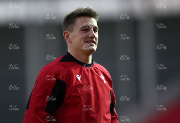 051220 - Wales v Italy - Autumn Nations Cup 2020 - Jonathan Davies of Wales during the warm up