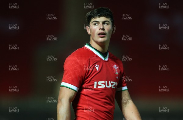 051220 - Wales v Italy - Autumn Nations Cup 2020 - Louis Rees-Zammit of Wales