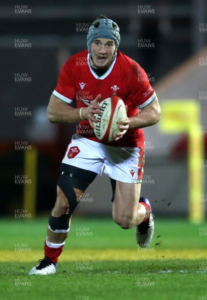 051220 - Wales v Italy - Autumn Nations Cup 2020 - Jonathan Davies of Wales