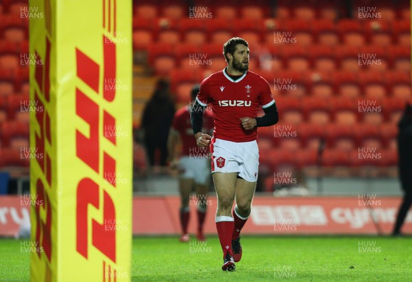 051220 - Wales v Italy, Autumn Nations Cup 2020 - Jonah Holmes of Wales with DHL branding at the ground