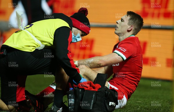 051220 - Wales v Italy, Autumn Nations Cup 2020 - Liam Williams of Wales is treated after picking up an injury forcing him off the pitch