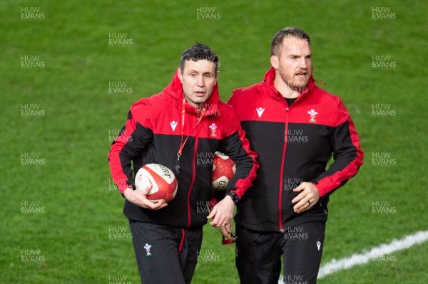 051220 - Wales v Italy - Autumn Nations Cup 2020 -  Stephen Jones and Gethin Jenkins