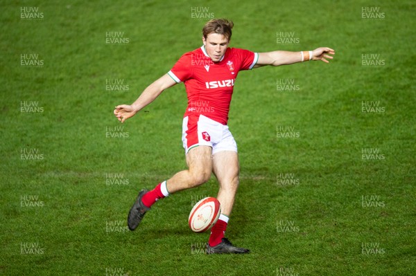 051220 - Wales v Italy - Autumn Nations Cup 2020 - Ioan Lloyd of Wales 