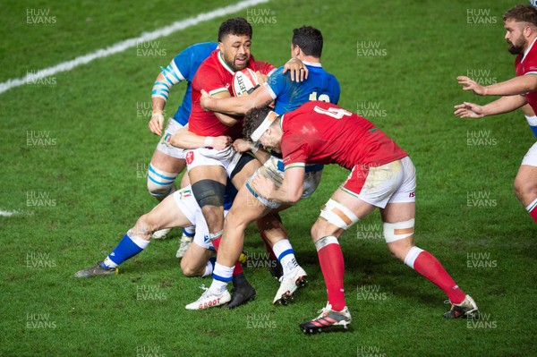 051220 - Wales v Italy - Autumn Nations Cup 2020 - Taulupe Faletau of Wales 