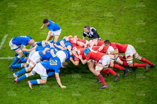 110318 - Wales v Italy, Nat West 6 Nations Championship - Wales try to push Italy in the Scrum 