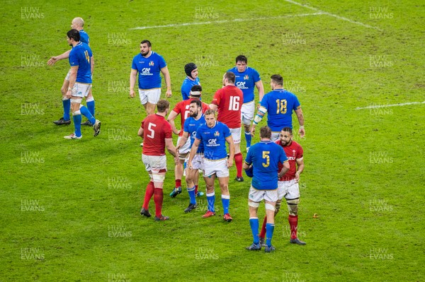 110318 - Wales v Italy, Nat West 6 Nations Championship - Players shake hands after the game 