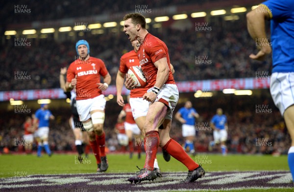 110318 - Wales v Italy - NatWest 6 Nations 2018 - George North of Wales celebrates his try