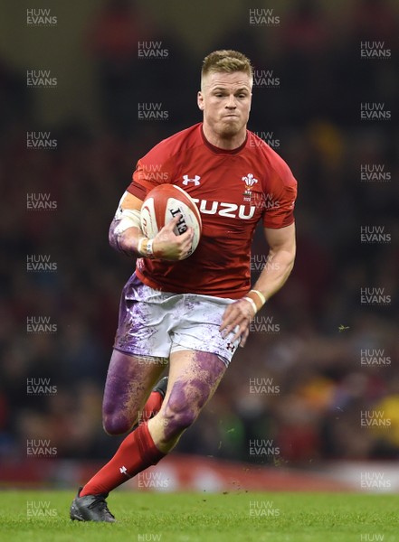110318 - Wales v Italy - NatWest 6 Nations 2018 - Gareth Anscombe of Wales