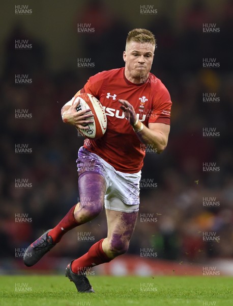 110318 - Wales v Italy - NatWest 6 Nations 2018 - Gareth Anscombe of Wales