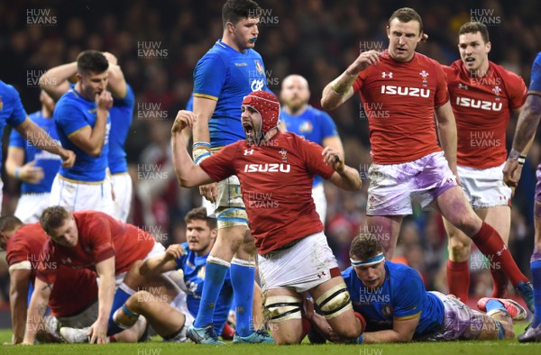 110318 - Wales v Italy - NatWest 6 Nations 2018 - Cory Hill of Wales celebrates scoring try