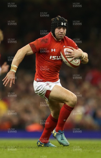 110318 - Wales v Italy - Natwest 6 Nations Championship - Leigh Halfpenny of Wales makes a break