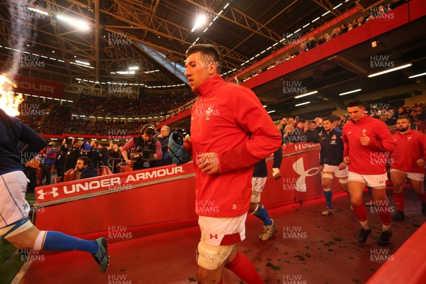 110318 - Wales v Italy - Natwest 6 Nations Championship - Justin Tipuric of Wales runs out onto the field