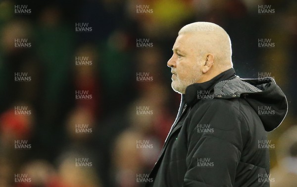 110318 - Wales v Italy, NatWest 6 Nations 2018 - Wales head coach Warren Gatland during warm up before the start of the match
