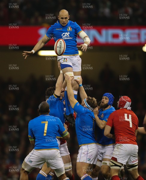 110318 - Wales v Italy, NatWest 6 Nations 2018 - Sergio Parisse of Italy takes line out ball