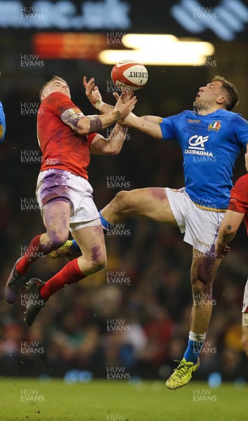 110318 - Wales v Italy, NatWest 6 Nations 2018 - Gareth Anscombe of Wales looks to win the high ball