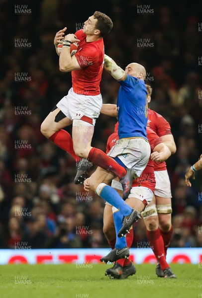 110318 - Wales v Italy, NatWest 6 Nations 2018 - George North of Wales wins the high ball