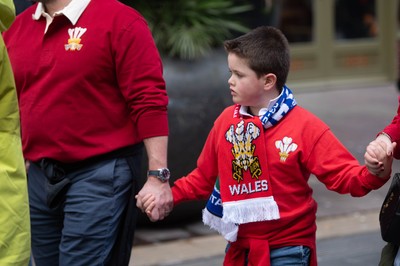 140326 - Wales v Italy - Guinness Six Nations - Fans Ahead of the game 
