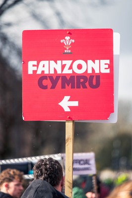 140326 - Wales v Italy - Guinness Six Nations - Fans Ahead of the game 