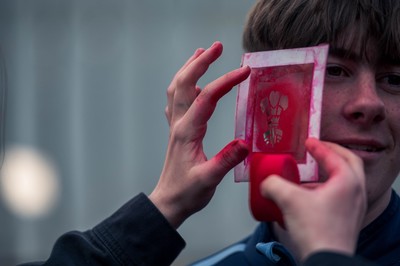 140326 - Wales v Italy - Guinness Six Nations - Fans Ahead of the game 
