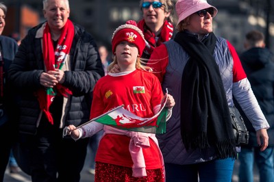 140326 - Wales v Italy - Guinness Six Nations - Fans Ahead of the game 