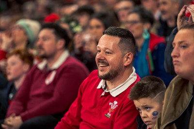 140326 - Wales v Italy - Guinness Six Nations - Fans During the Game