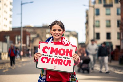 140326 - Wales v Italy - Guinness Six Nations - Fans Ahead of the game 